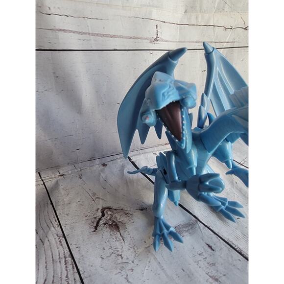 1996 Yu-Gi-Oh Blue Eyes Dragon 8” Kazuki Takahashi Action Figure Sound Works - Picture 5 of 6